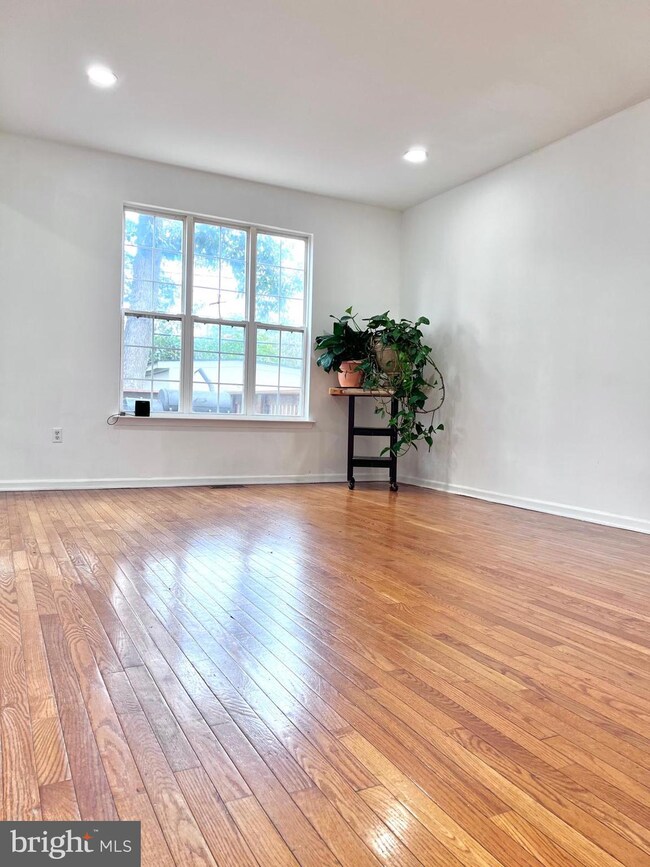 137 N Katrin Cir, New Castle, DE 19720 - photo 7