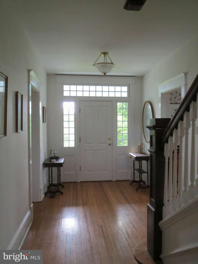 55 Walnut Hill Ln, Strasburg, VA 22657 - photo 3