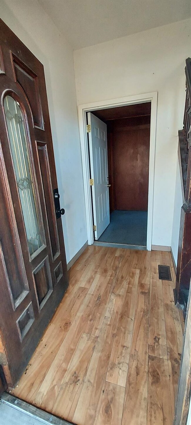 1030 Ellsworth St, Gary, IN 46404 - photo 2