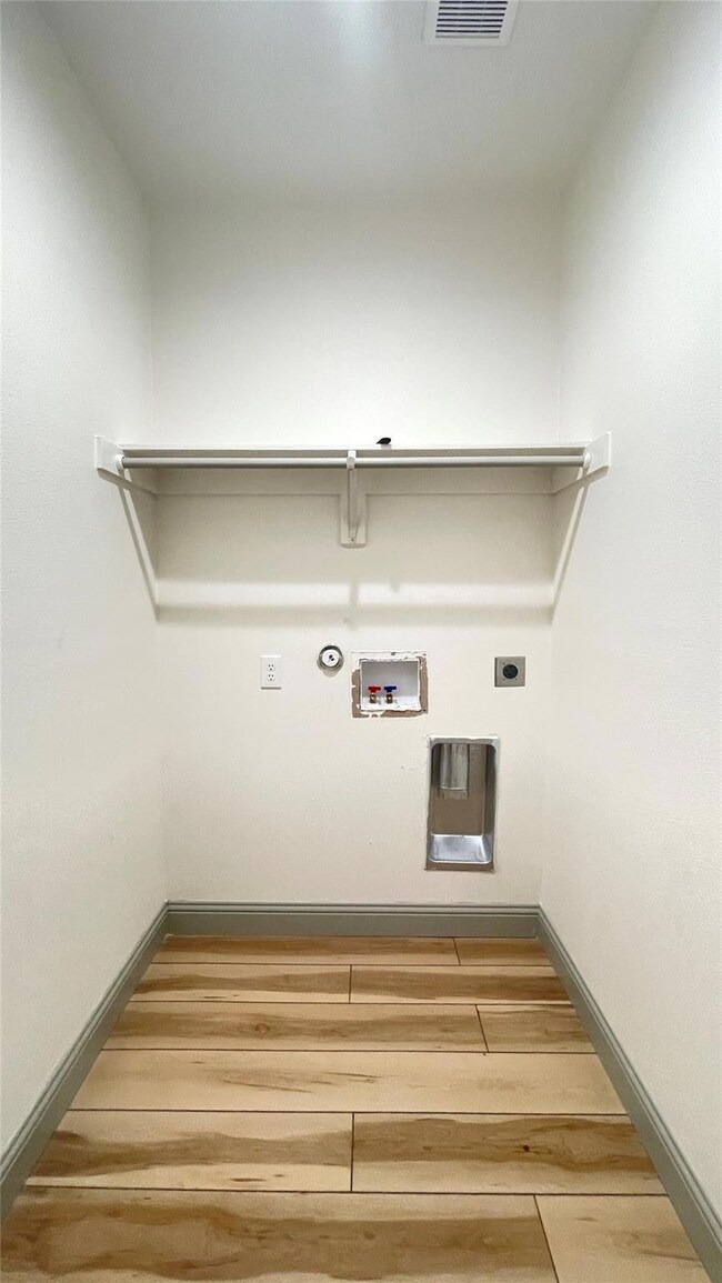 1010 Elm St, Bonham, TX 75418 - photo 6