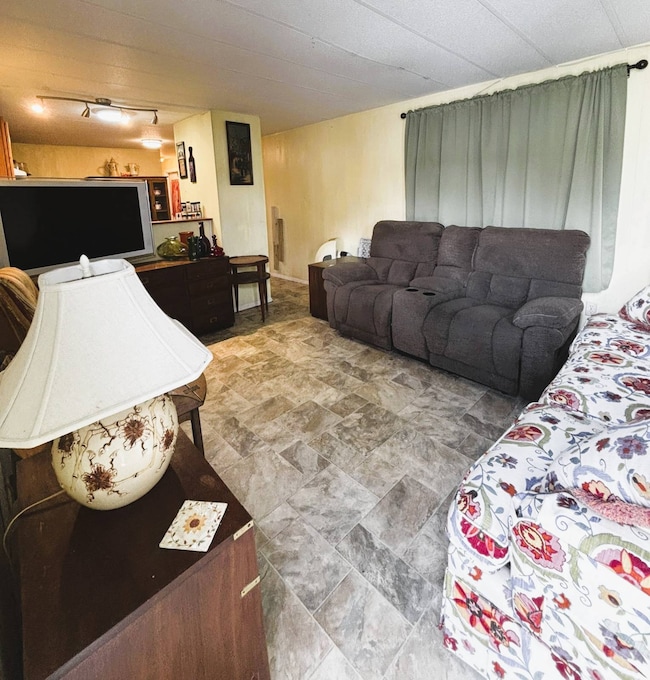 112 Phyllis Dr, Sebastian, FL 32958 - photo 6