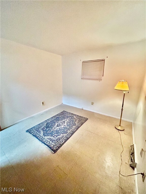 2149 E 39th St, Lorain, OH 44055 - photo 6