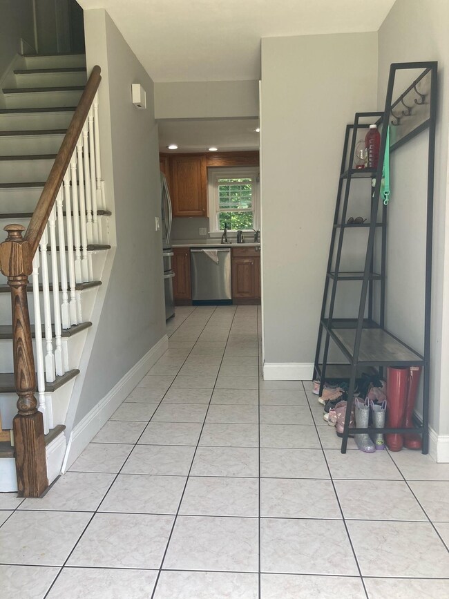 25 Monza Rd, Nashua, NH 03064 - photo 5