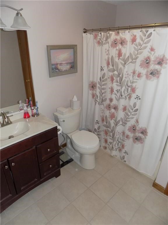 Full bath on second floor.