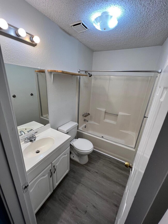 1405 Pecan St, Bonham, TX 75418 - photo 6