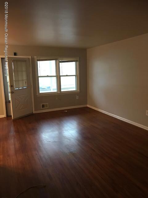 25 Center St, Matawan, NJ 07747 - photo 2