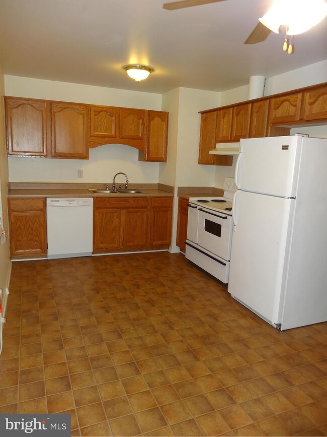 7223 Eggbornsville Rd, Rixeyville, VA 22737 - photo 4