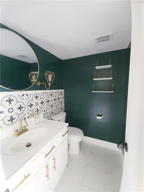 1/2 bathroom
