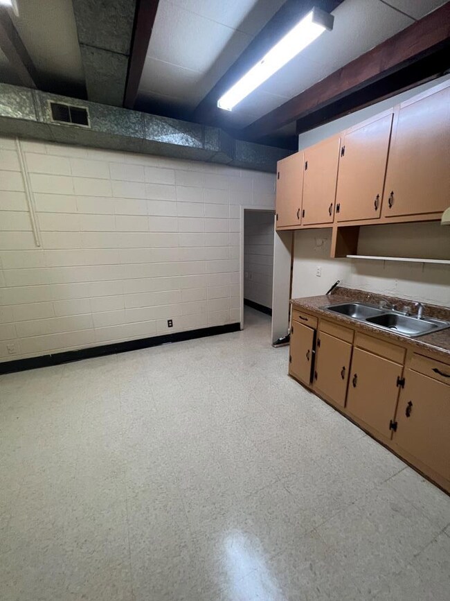 903 Riley St, Albany, GA 31705 - photo 3