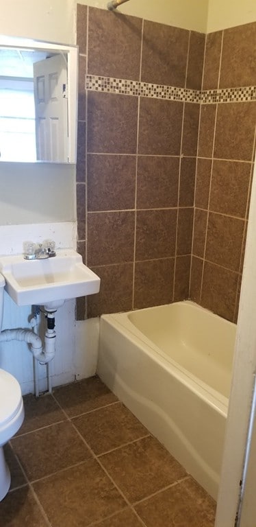 107 Ames St unit 9, Brockton, MA 02302 - photo 7