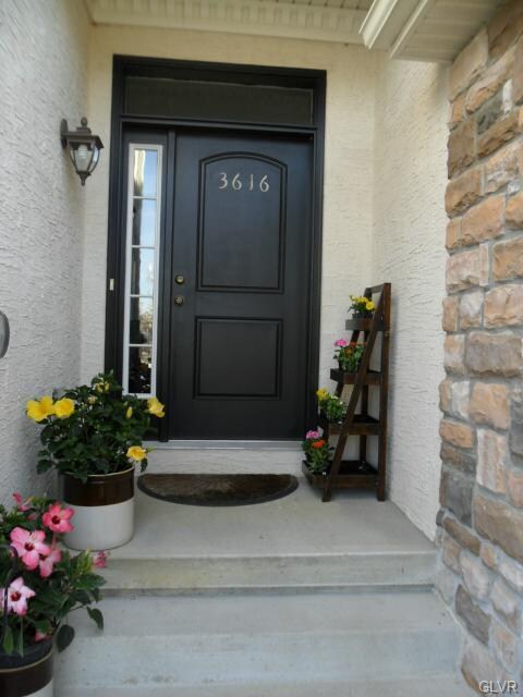 3616 Lenape Ln, Emmaus, PA 18049 - photo 2