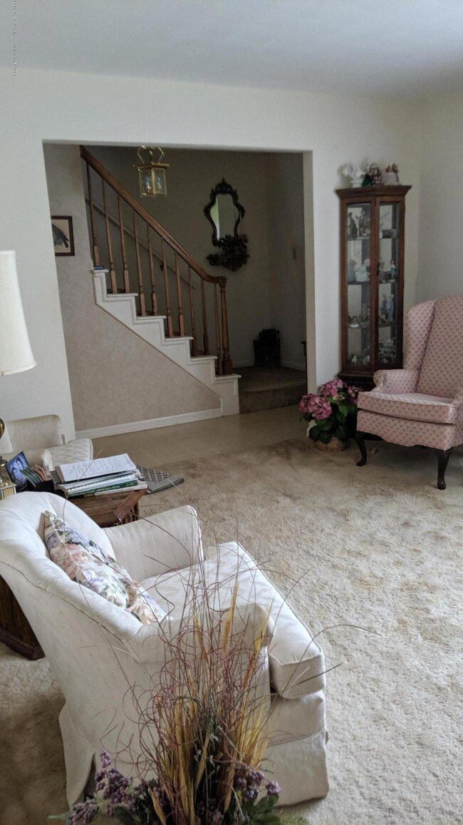 2221 Armstrong Rd, Lansing, MI 48917 - photo 6