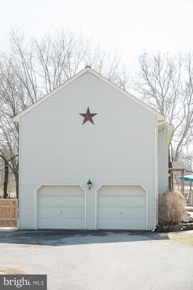 202 S Lime St, Quarryville, PA 17566 - photo 7