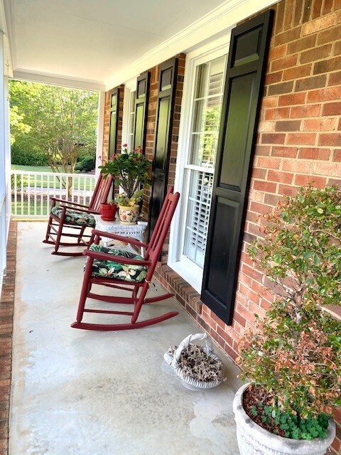 Sit 'n sip front porch