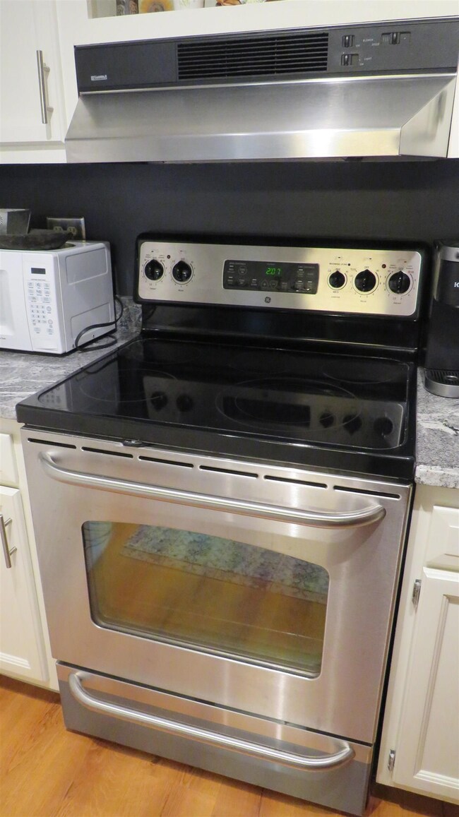 5 Washington St unit 9, Goffstown, NH 03045 - photo 7