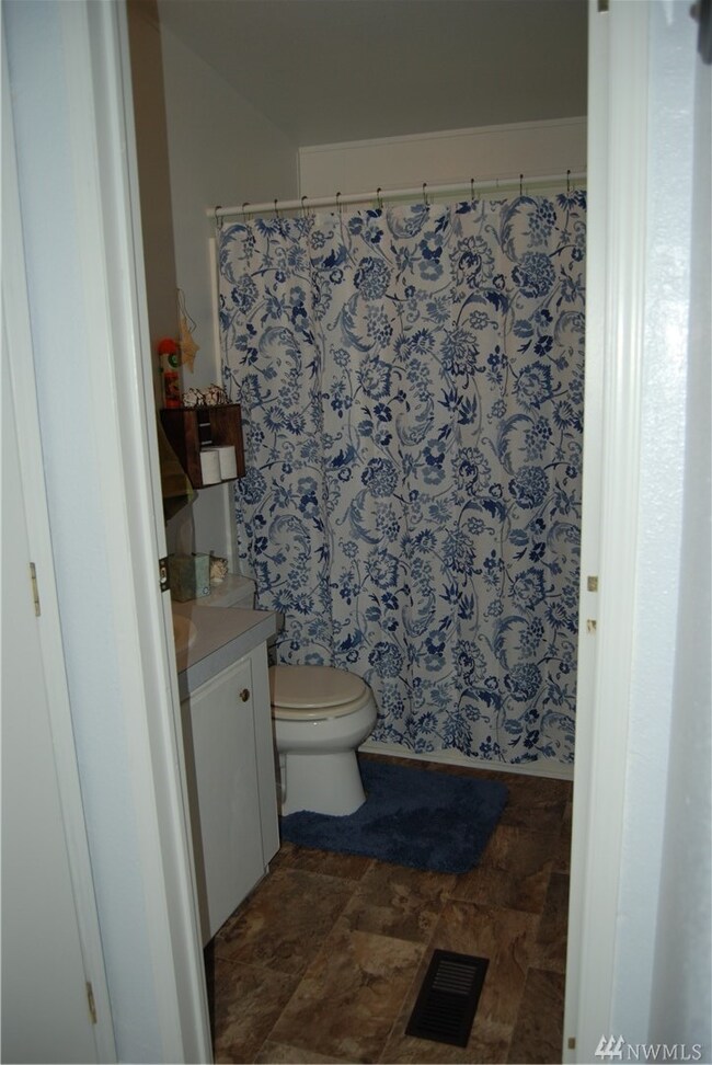 104 Spring Ct, Vader, WA 98593 - photo 3