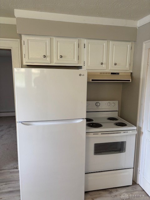 Refrigerator &  Range both Convey