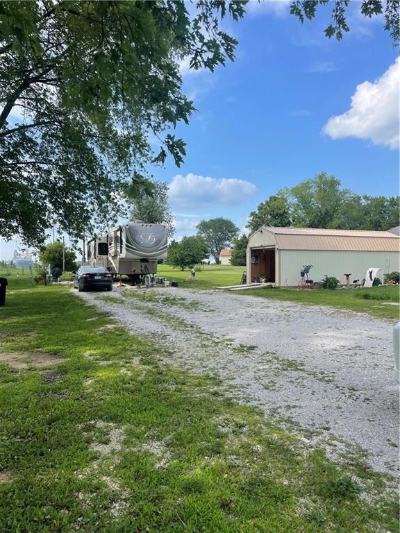 14635 Lansing St, Redfield, IA 50233 - photo 2