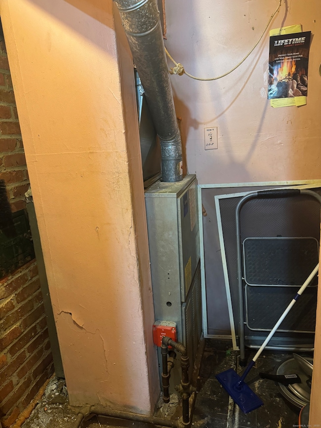 209 Mcgrath Ct, Stratford, CT 06615 - photo 7