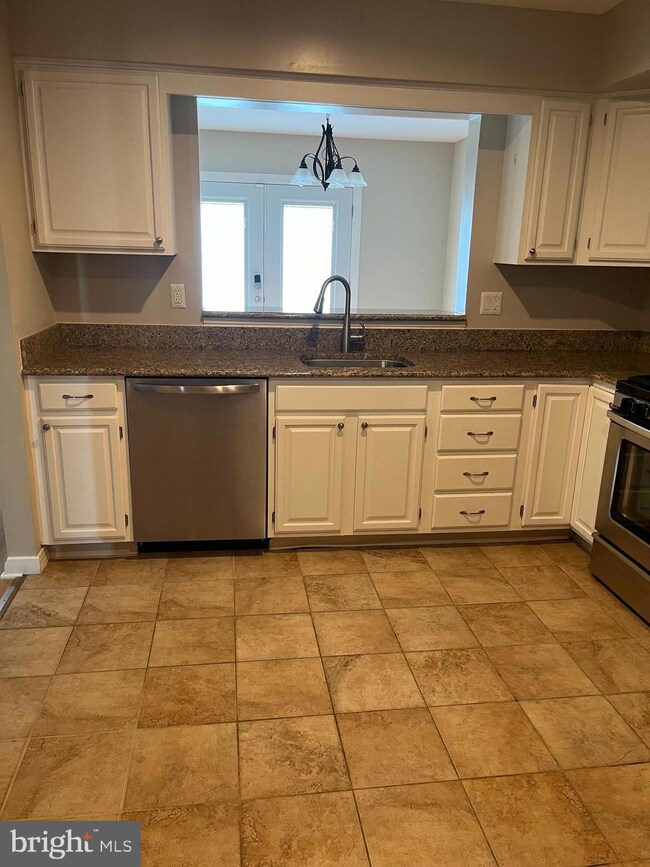 90 Biddle Way, Mount Laurel, NJ 08054 - photo 4