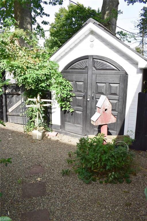 324 N 13th St, Coshocton, OH 43812 - photo 6