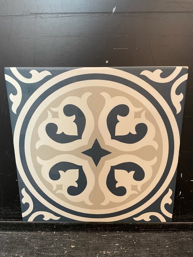 UTILITY ROOM DESIGNER TILE