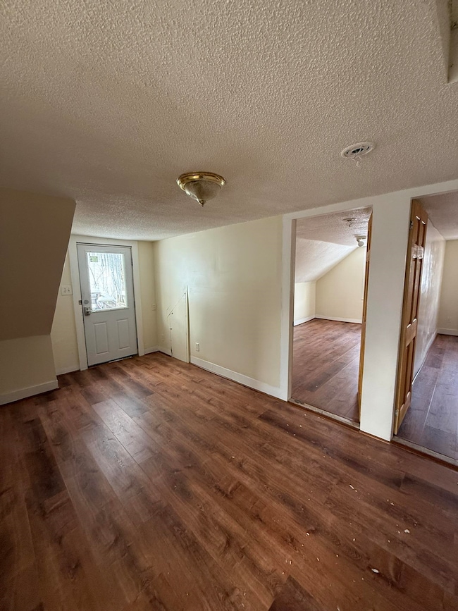 38 Washington St, Claremont, NH 03743 - photo 4