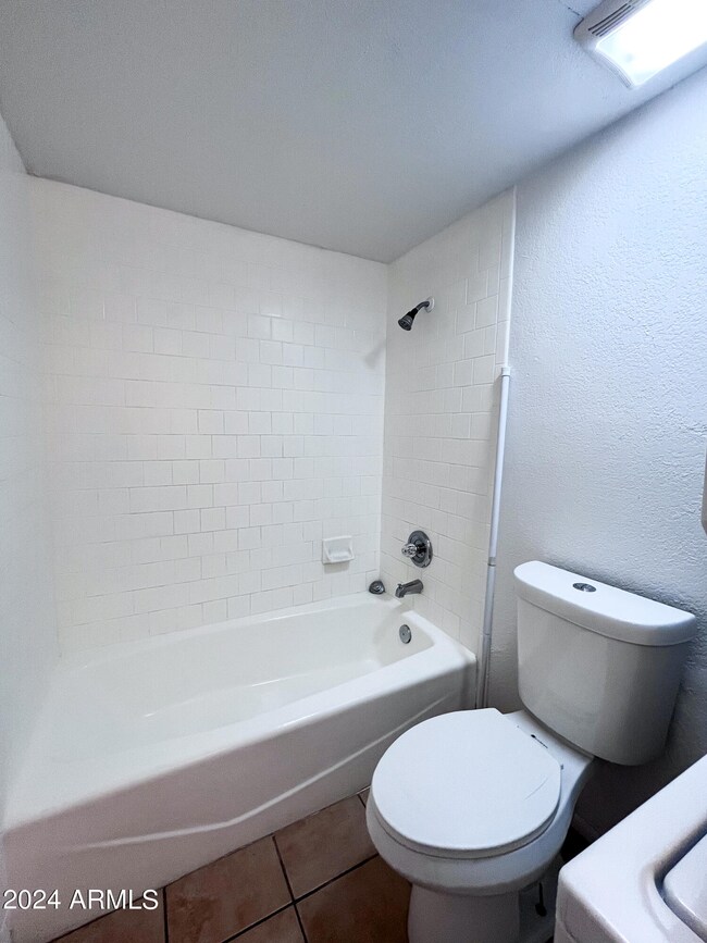 653 E Brown Rd, Mesa, AZ 85203 - photo 3