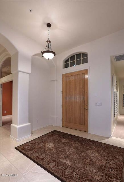 Night-Foyer