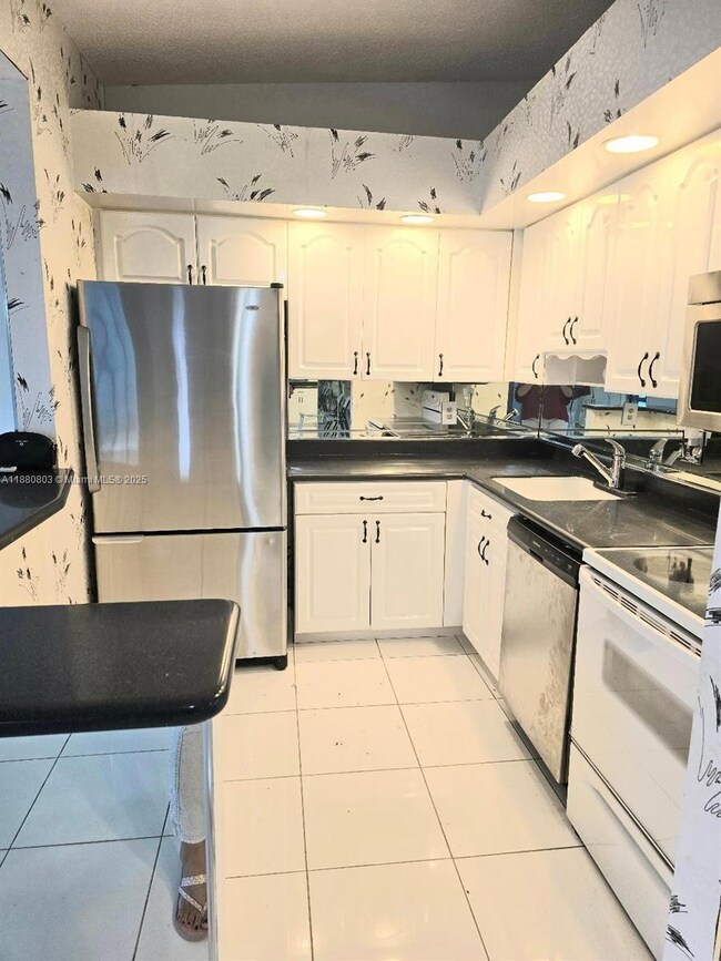 9626 W Mcnab Rd unit 206, Tamarac, FL 33321 - photo 2