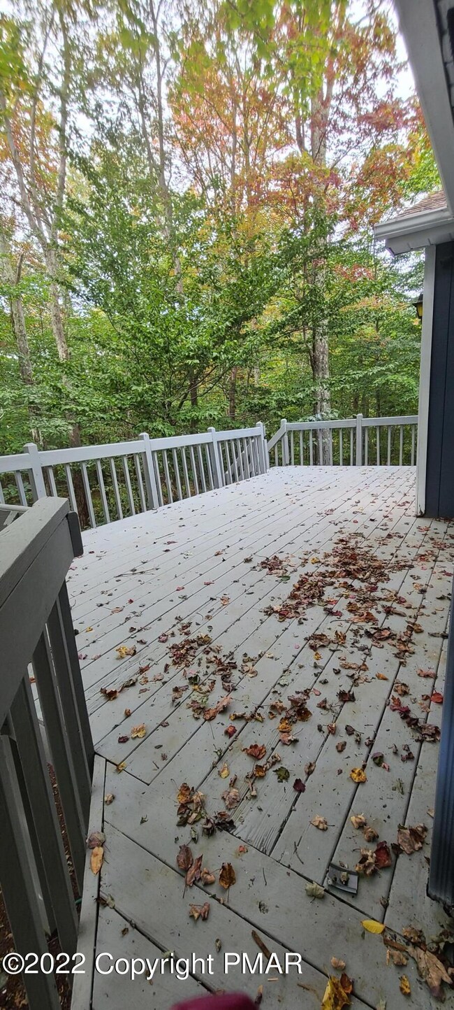 861 Country Place Dr, Tobyhanna, PA 18466 - photo 3