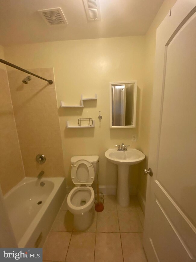 32 Q St NW unit 2, Washington, DC 20001 - photo 7