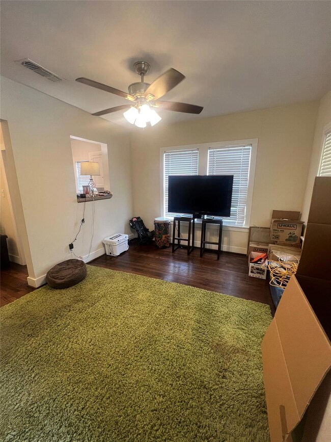 5807 Richmond Ave unit B, Dallas, TX 75206 - photo 2