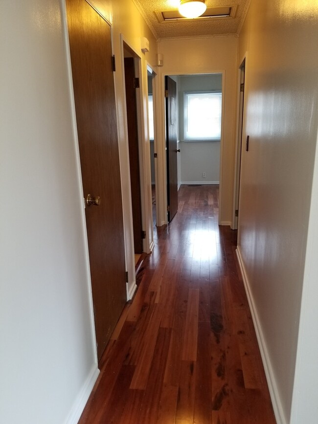 204 Harding Ave, Waukegan, IL 60085 - photo 6