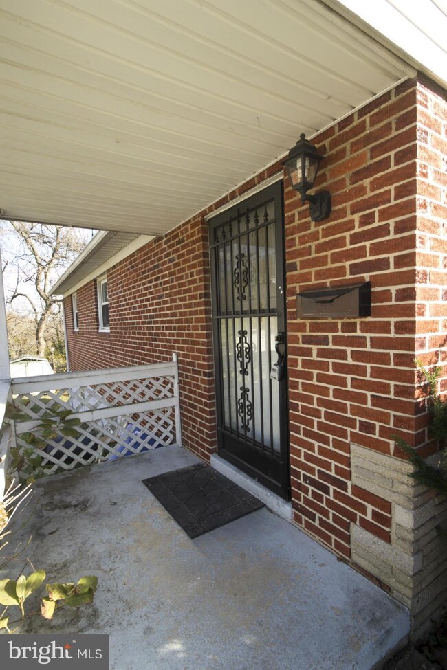 1713 Summit Ave, Halethorpe, MD 21227 - photo 3