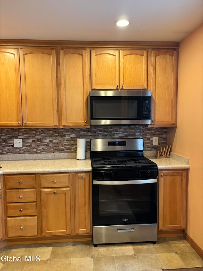 52 Trottingham Rd, Saratoga Springs, NY 12866 - photo 7