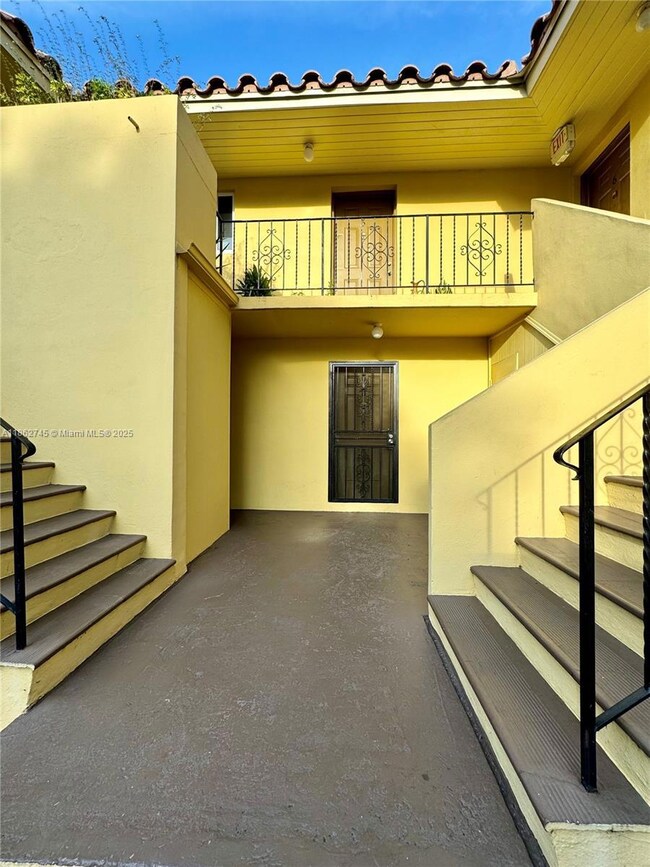 4080 SW 2nd Terrace unit 4, Coral Gables, FL 33134 - photo 4