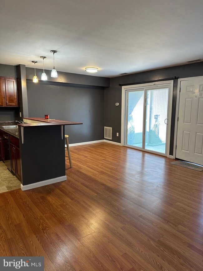 3885 El Camino Place unit 15, Alexandria, VA 22309 - photo 5