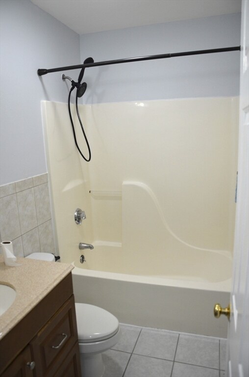 20 Heaths Ct unit 104, Lynn, MA 01905 - photo 6