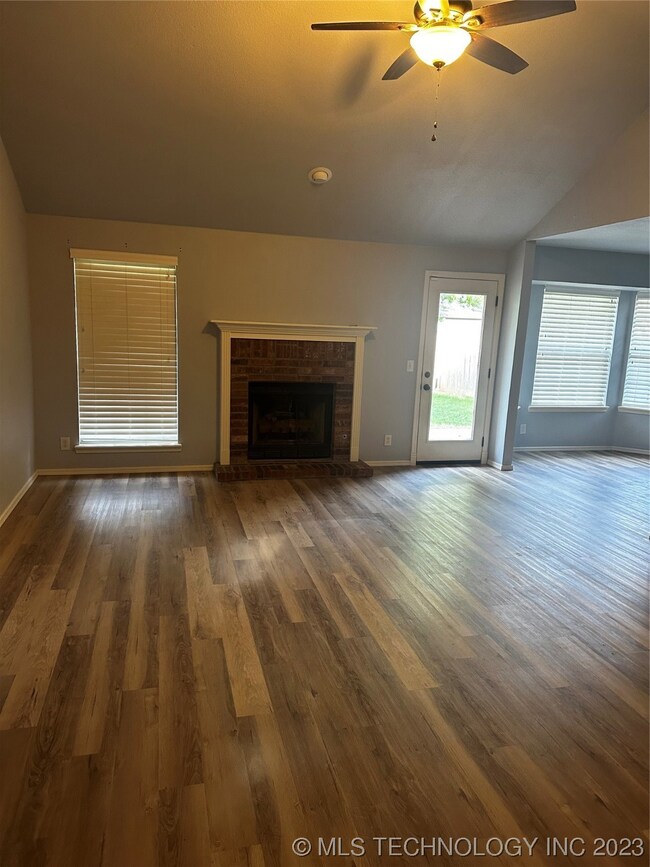 2229 W Mobile Place, Broken Arrow, OK 74011 - photo 5