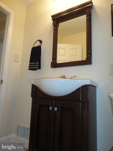 1234 Halstead Rd, Parkville, MD 21234 - photo 2