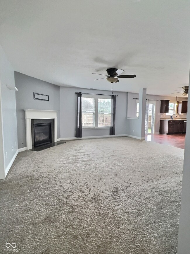 3341 Orchard Valley Dr, Columbus, IN 47203 - photo 4