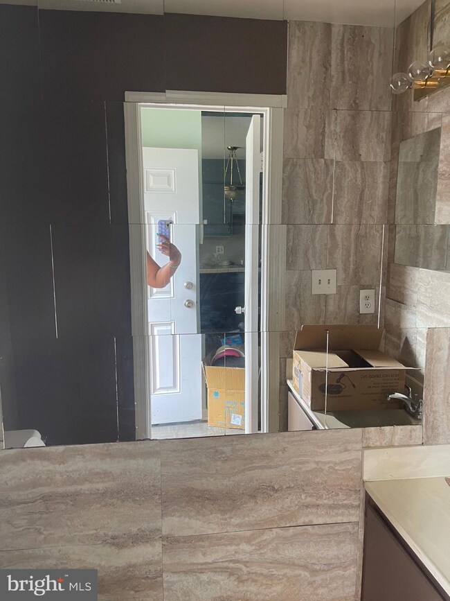 6004 Saint Moritz Dr, Temple Hills, MD 20748 - photo 3