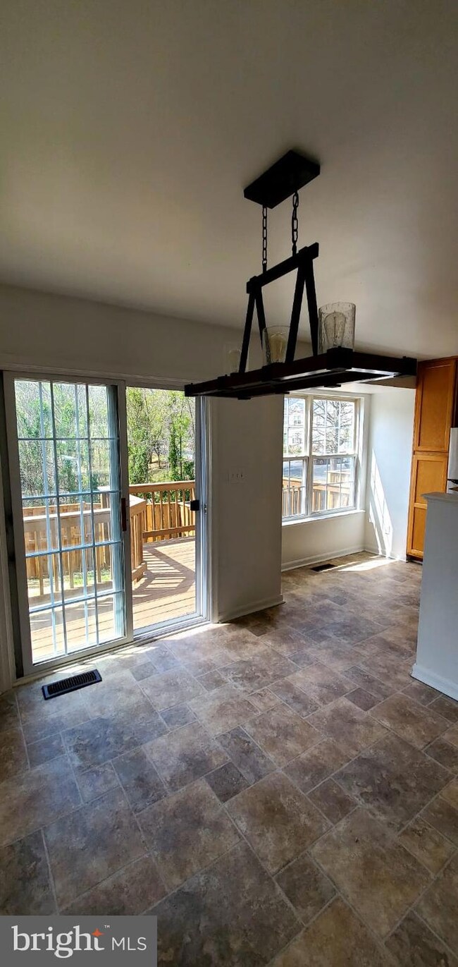 4951 Benecia Ln, Dumfries, VA 22025 - photo 3