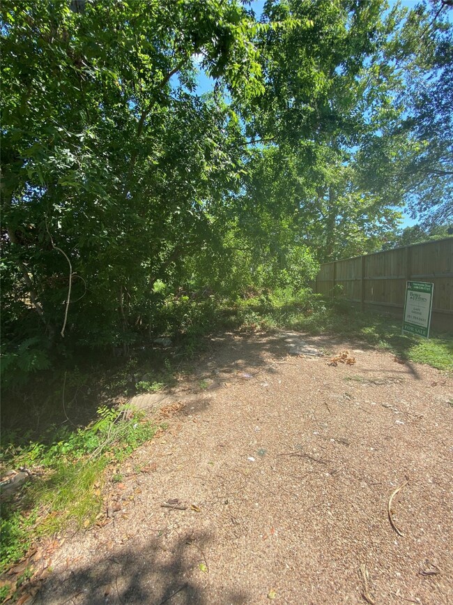 1521 Armada Dr, Houston, TX 77091 - photo 3