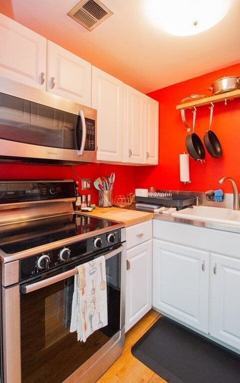 34 Winchester St unit 2, Brookline, MA 02446 - photo 6