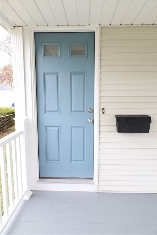 47 General Hawkins Dr, Warwick, RI 02888 - photo 3