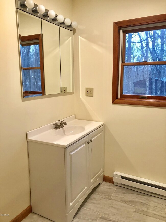 137 Friendship Dr, Hawley, PA 18428 - photo 6