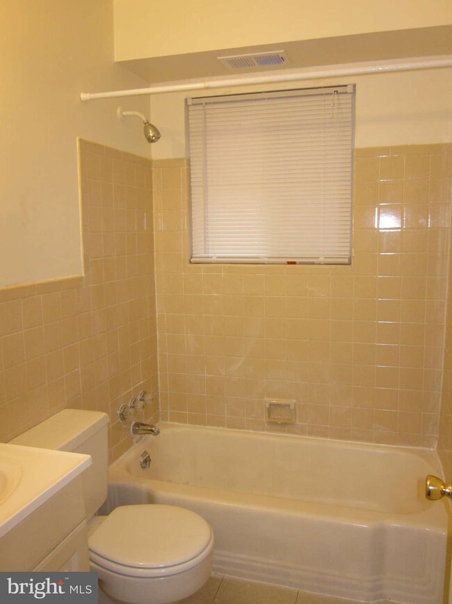 2300 Eutaw Place, Baltimore, MD 21217 - photo 7