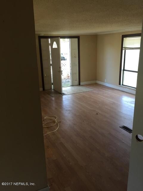 8936 Eaton Ave, Jacksonville, FL 32211 - photo 4
